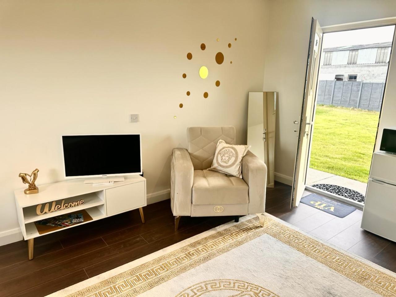 Kildare Luxury Suites Exteriör bild
