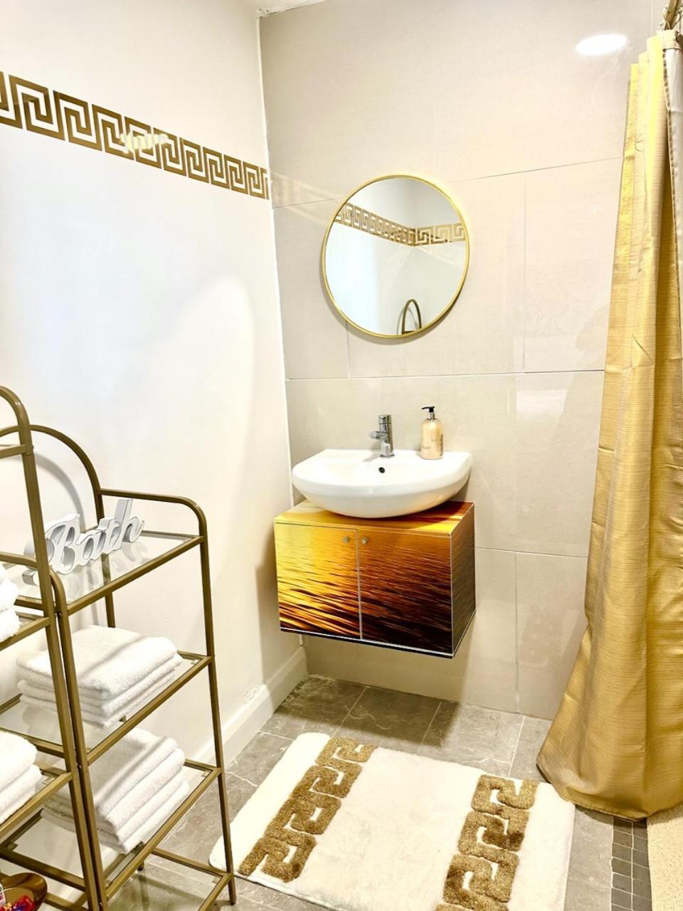 Kildare Luxury Suites Exteriör bild