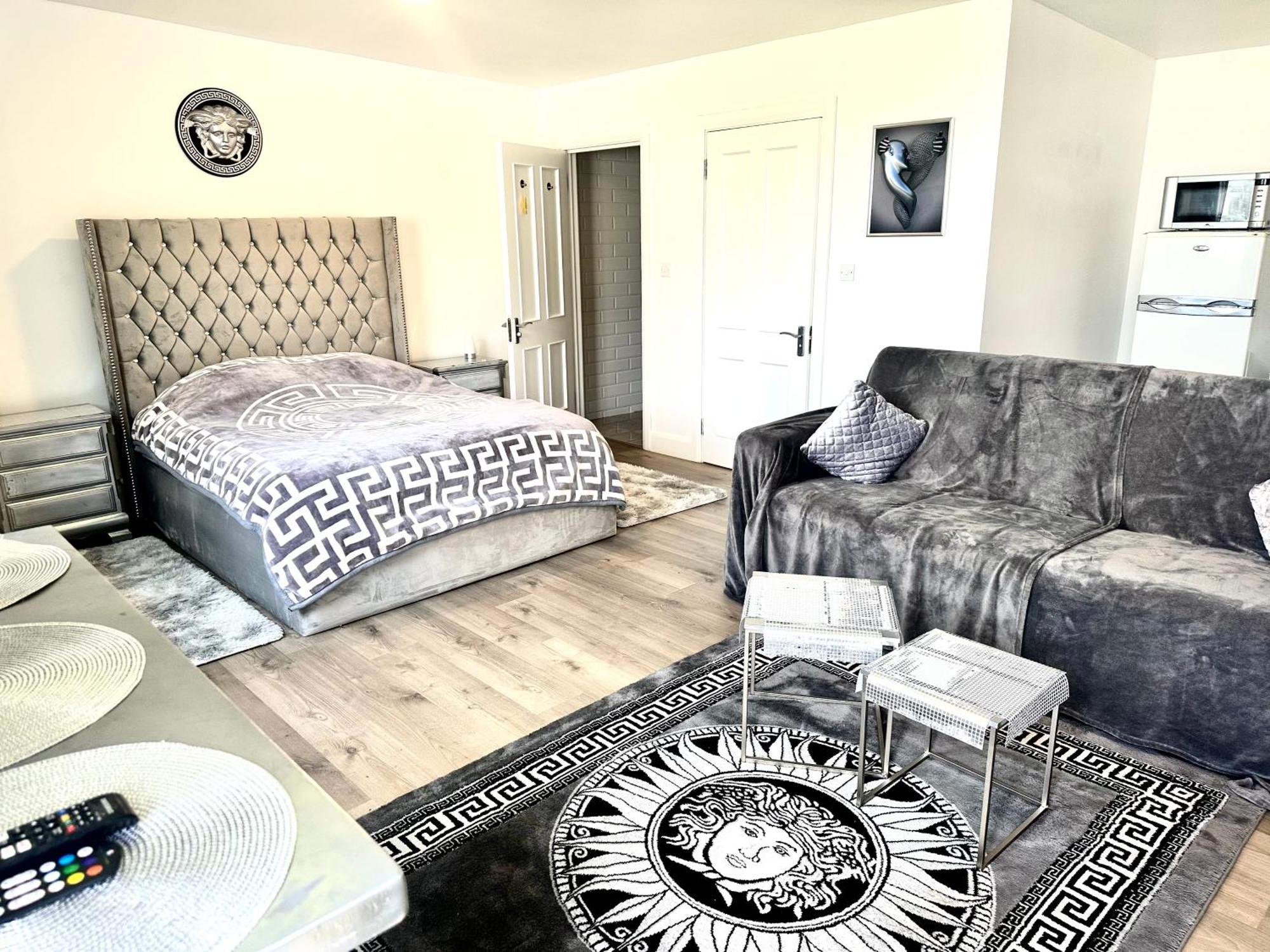 Kildare Luxury Suites Exteriör bild